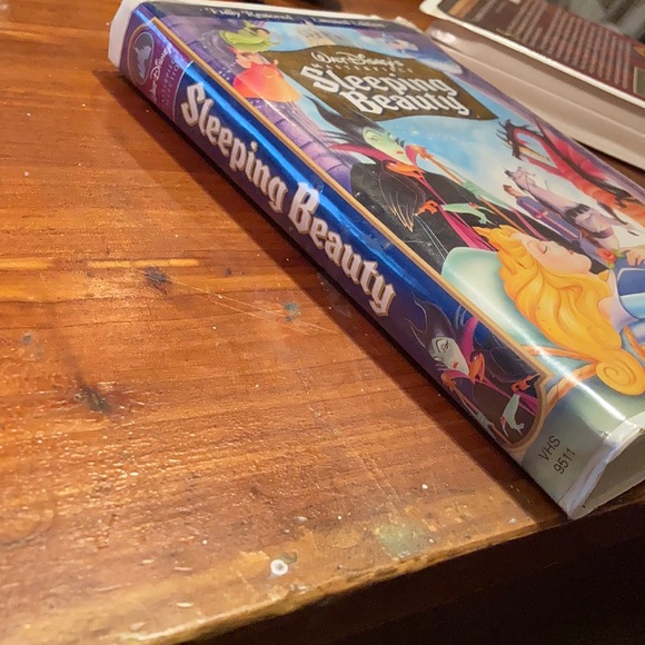 Walt Disney's Sleeping Beauty Masterpiece VHS 9511 - Picture 2 of 5